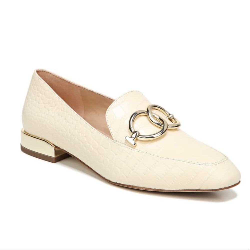 27 Edit | White Regina Loafer - Picture 1 of 9